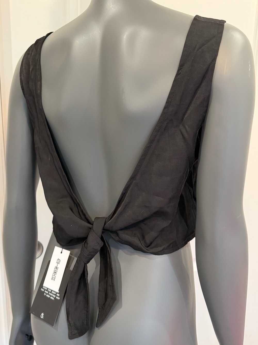 4th + Reckless Black Back-tie Tank Cropped Top Women’s size L Revolve